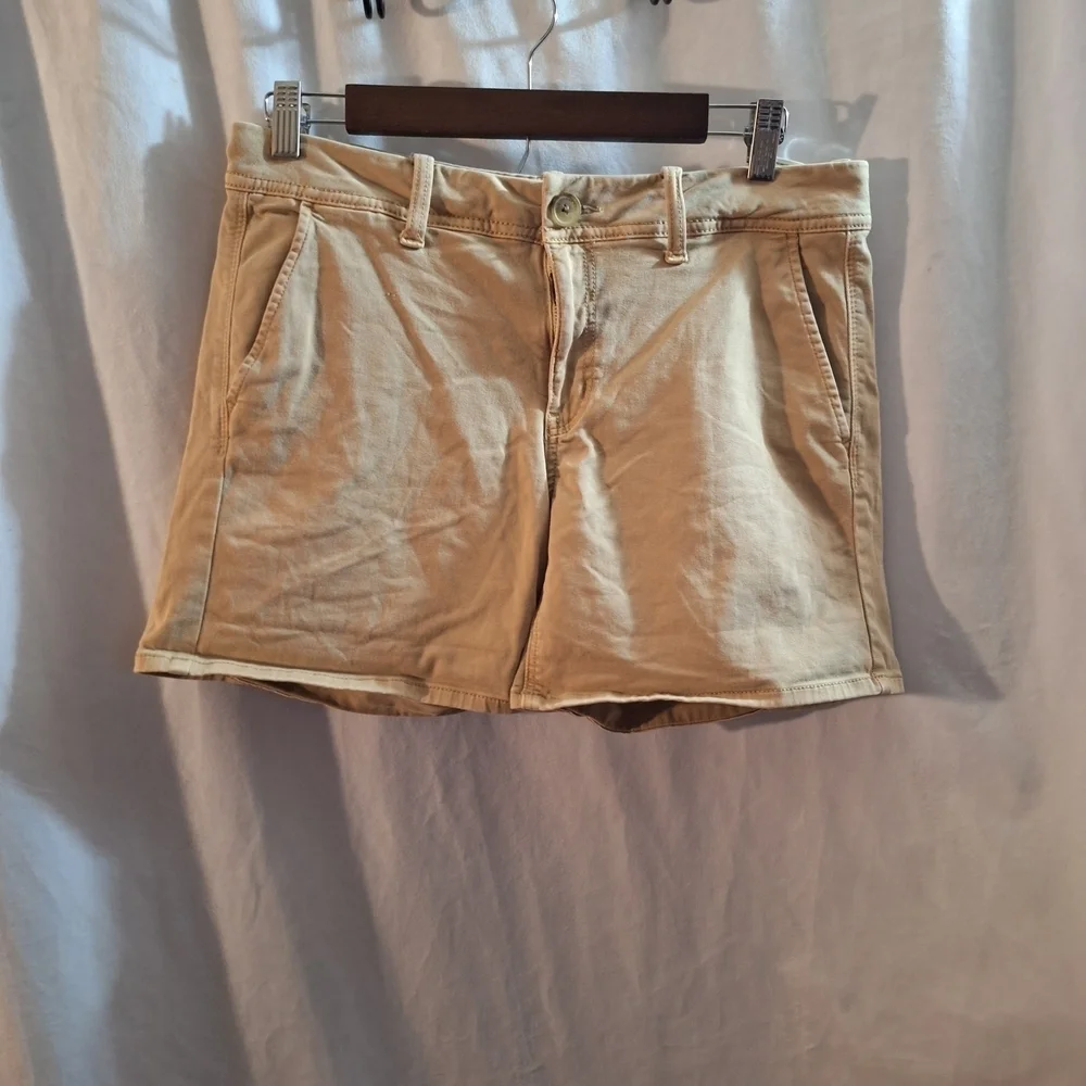 American Eagle Outfitters Women's Tan Shorts